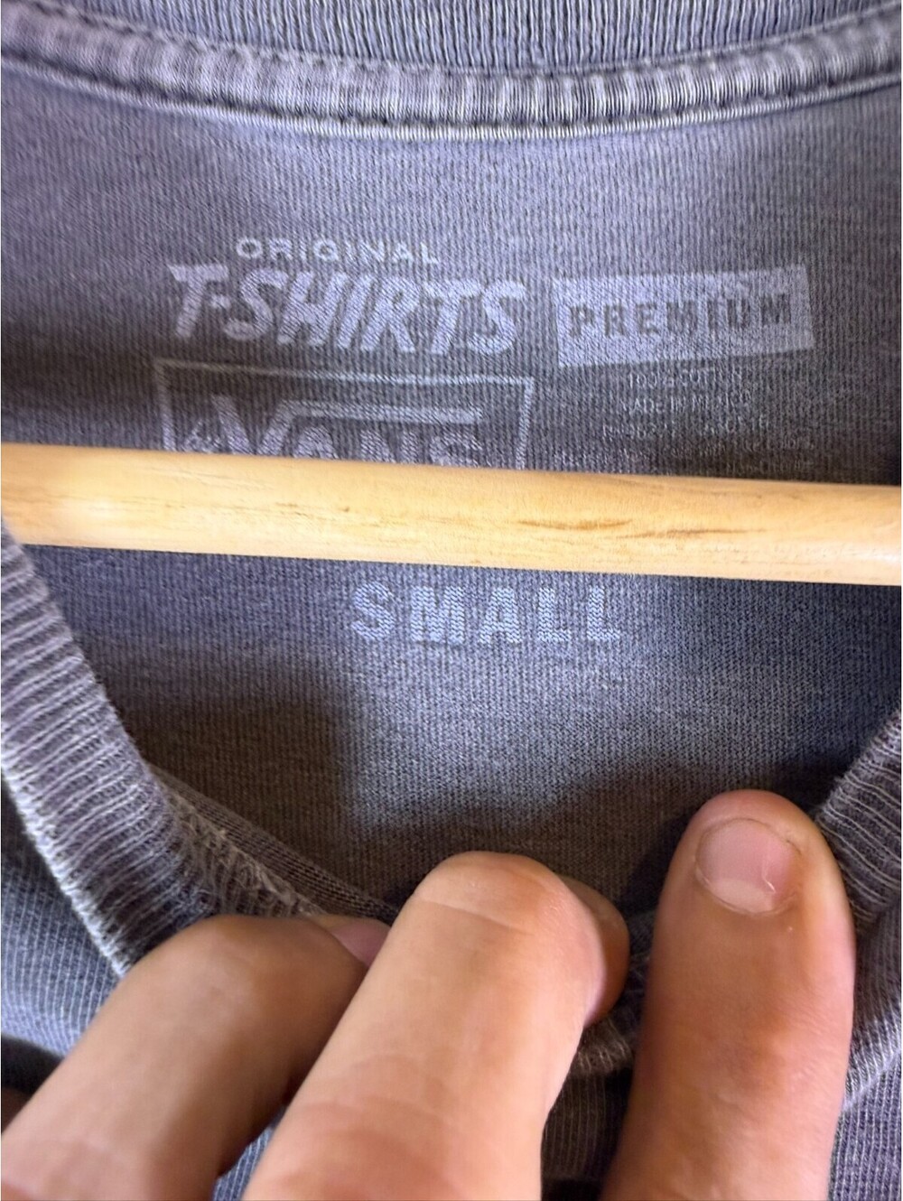 Vans Off The Wall T Shirt Mens Small Gray Faded Graphic Skater Premium Soft Fast - Picture 4 of 7